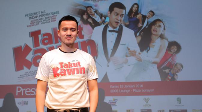 Bukan Takut Kawin Berikut Alasan Herjunot Ali Belum Menikah News Entertainment Fimela Com