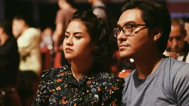 [Bintang] Mytha Lestari dan suami