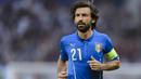 Andrea Pirlo memutuskan pensiun dari sepak bola pada 6 November 2017 saat berusia 38 tahun. awal karirnya Pirlo bermain untuk klub dekat kota kelahirannya yakni Brescia pada 1995, dan klub terakhirnya adalah New York City FC. (AFP/Fabrice Coffrini)