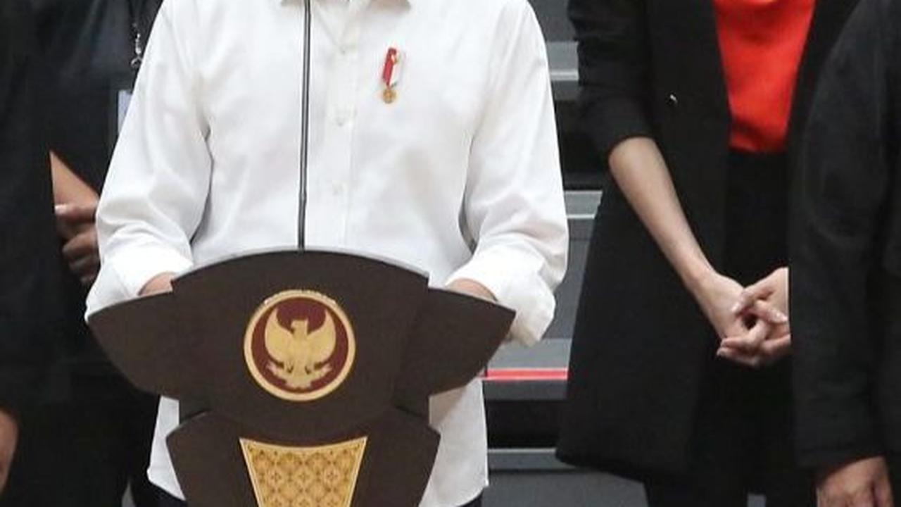 Tampak hadir sejumlah selebriti Tanah Air, di antaranya Gading Marten dan Cinta Laura.