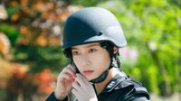 Krystal f(x) dalam drama Search (OCN via Soompi)