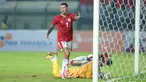 Pemain Timnas Indonesia, Stefano Lilipaly tampak kecewa usai gagal mencetak gol ke gawang Bangladesh pada laga uji coba FIFA Matchday antara Timnas Indonesia menghadapi Bangladesh di Stadion Si Jalak Harupat, Bandung, Rabu (1/6/2022) malam WIB. (Bola.com/M. Iqbal Ichsan)