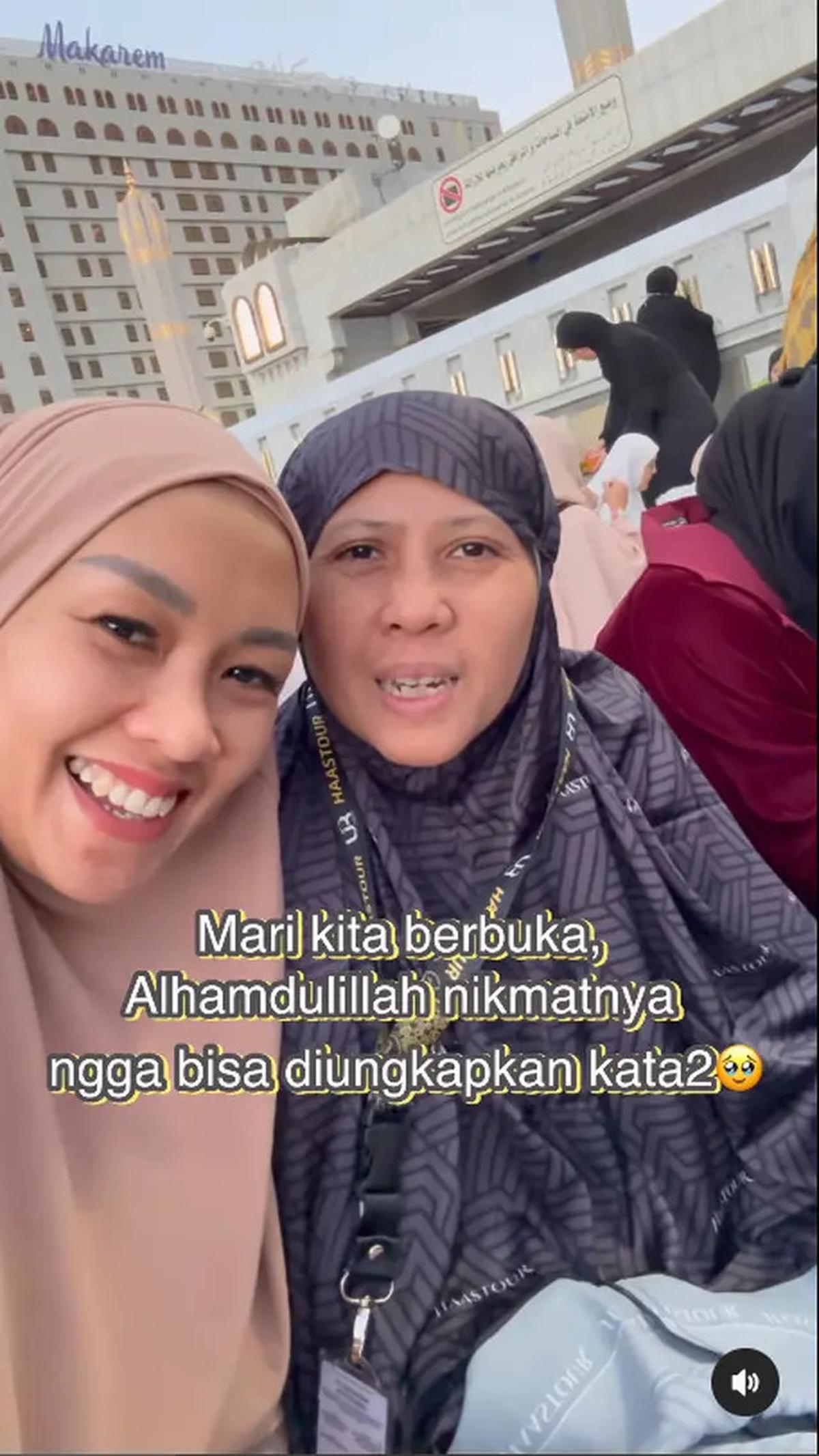 6 Potret Melanie Putria Buka Puasa di Masjid Nabawi, Suasana Syahdu Bikin Rindu