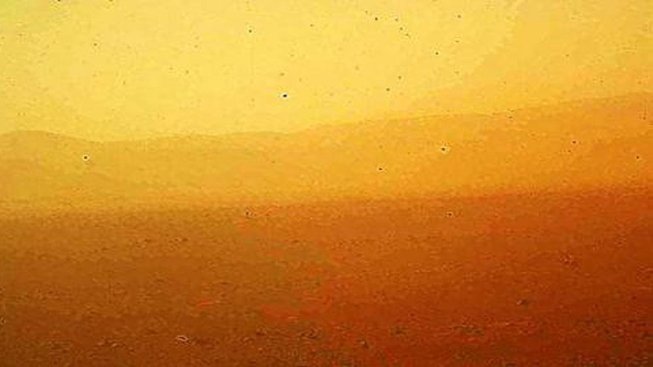 Curiosity kirimkan foto berwarna pertama dari Mars