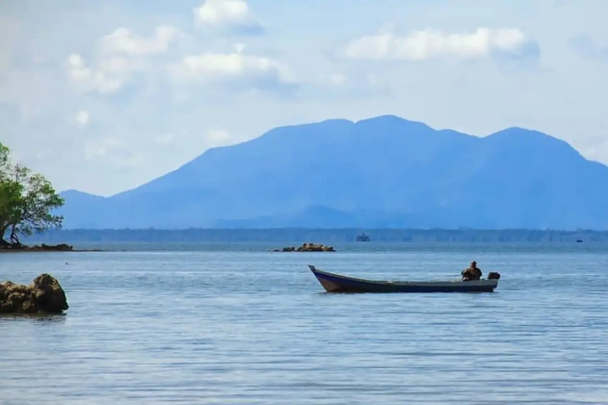 Gunung Maras di Bangka Belitung