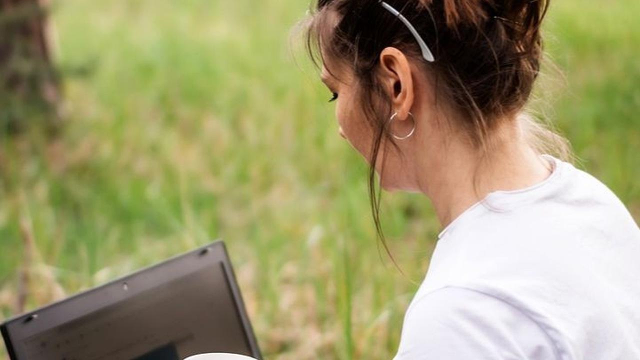 Blogger adalah Orang yang Menulis Blog, Ketahui Manfaat Keuntungannya