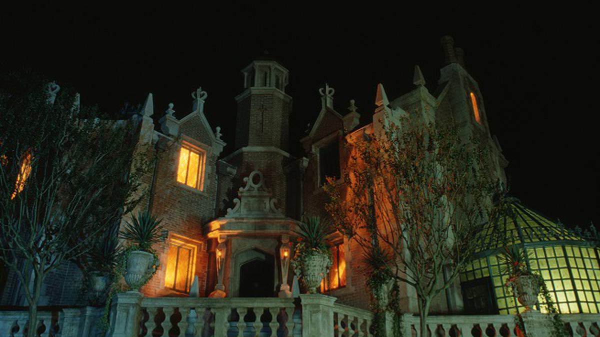 Kisah Haunted Mansion, Atraksi Pertama Gagasan Walt Disney yang Dijadikan Film Layar Lebar