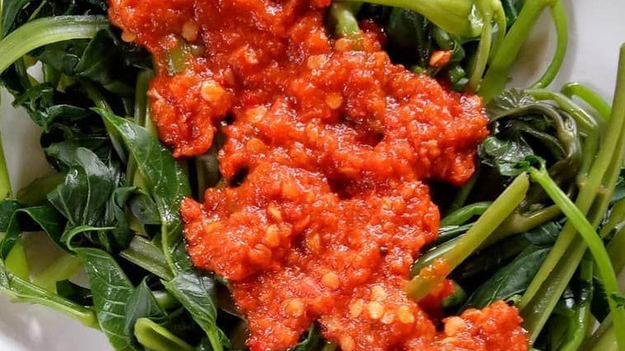 1. Plecing Kangkung Khas Lombok