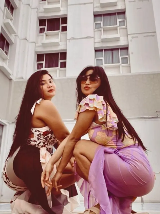 [Fimela] Dewi Perssik