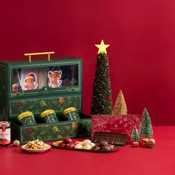 Shangri-La Jakarta hadirkan sajian istimewa dan dekorasi mewah saat Natal dan Tahun Baru (Shangri-La Jakarta)