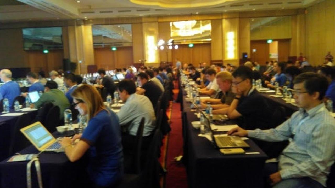 Situasi hari terakhir APNIC 40 di Jakarta, peserta tetap fokus