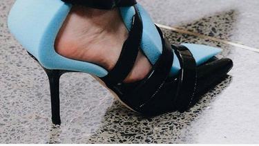 Unik Aneh Sepatu Kombinasi Spon Ini Harganya Super Mahal Fimela Fimela Com