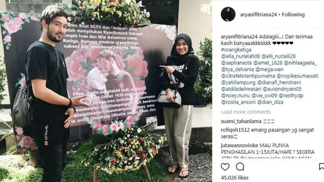 Donny Michael dan Aryani terima karangan bunga (Instagram)