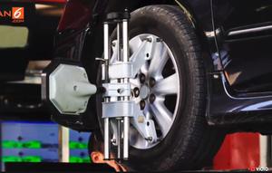 Wibowo Santosa dari Permaisuri Ban akan memberikan informasi pentingnya melakukan spooring dan balancing