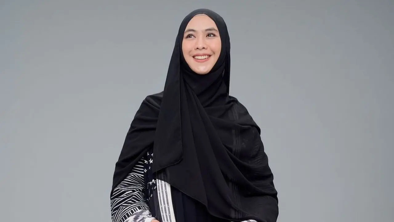 Oki Setiana Dewi