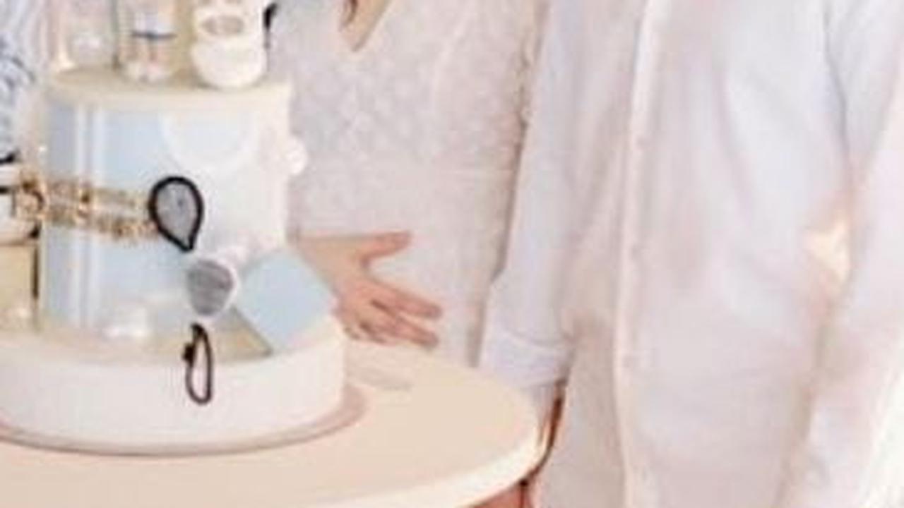 Valencia Tanoesoedibjo Hamil Anak Perempuan, Selamat!