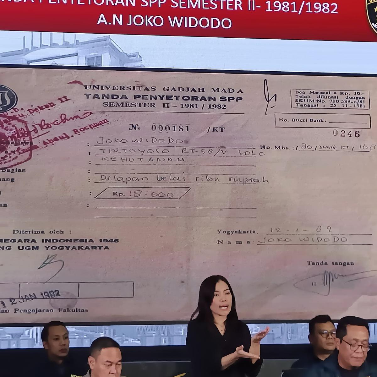 Bareskrim perlihatkan ijazah Jokowi