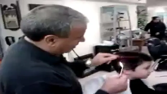 POPS: Unik, Mencukur Rambut dengan Api