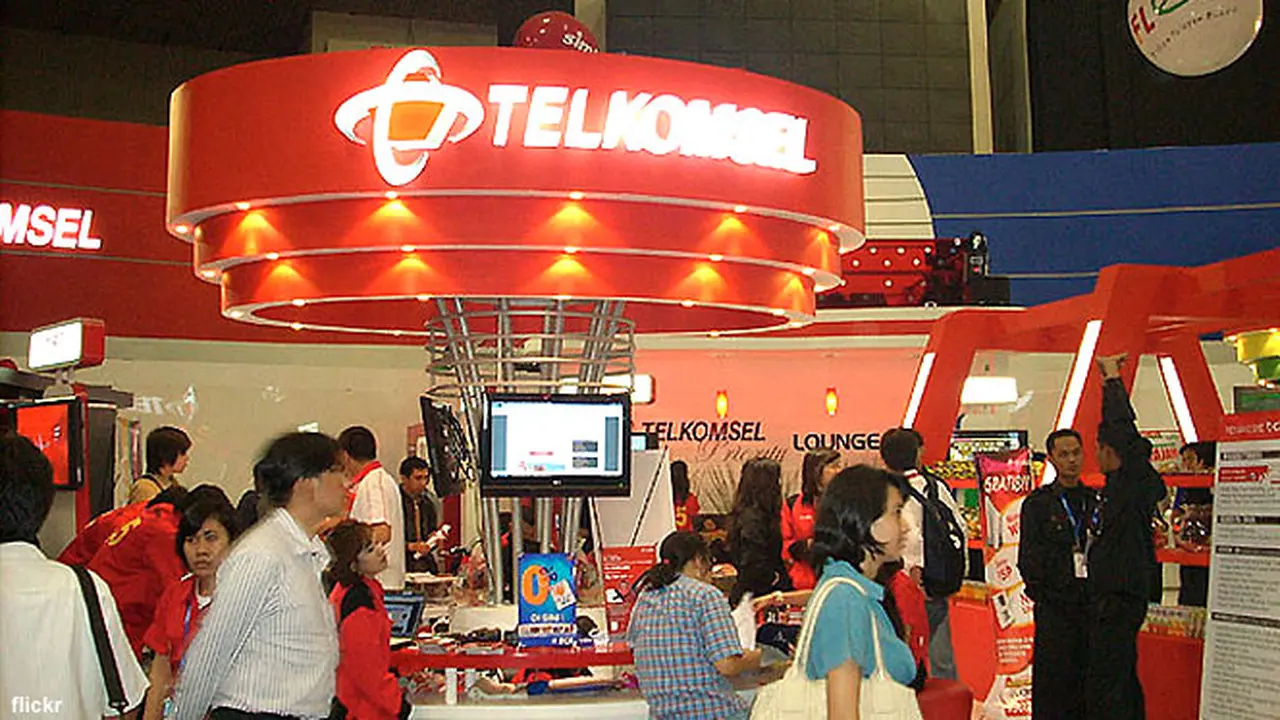 gerai-telkomsel-130213b.jpg