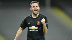 Tepat hari ini, 28 April 2023 Bola.com merayakan ulang tahun yang ke-8. Sepanjang bulan April ini ada beberapa pesepak bola top dunia juga yang merayakan hari jadinya, bahkan ada yang sama persis dengan hari lahir Bola.com. Siapa saja sih para pesepak bola yang merayakan ultahnya di bulan April ini? Berikut 8 di antaranya. (AFP/Joe Klamar)