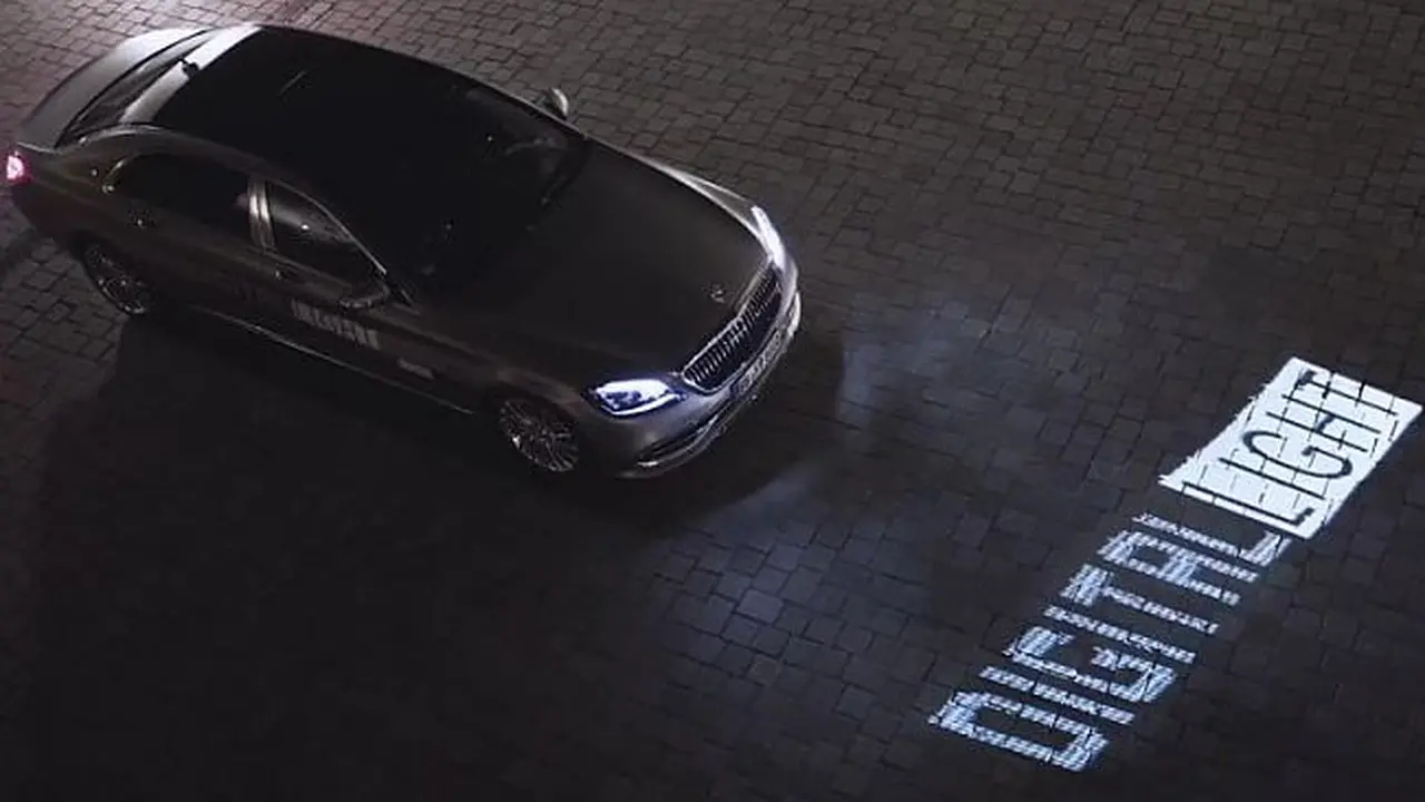 Mercedes-Benz Digital Light