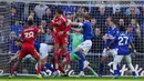Gol kemenangan Liverpool akhirnya tercipta melalui Virgil Van Dijk melalui skema tendangan sudut. Ia sukses menjebol gawang Jordan Pickford melalui sundulannya. (AP Photo/Ian Hodgson)