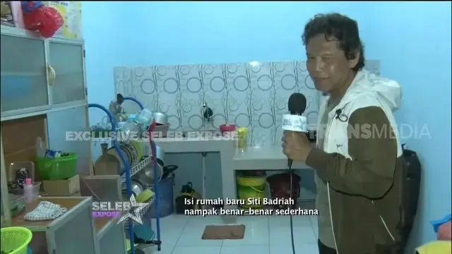Potret rumah Siti Badriah sebelum menikah dengan Krisjiana (Sumber: Youtube/TRANS7 OFFICIAL)