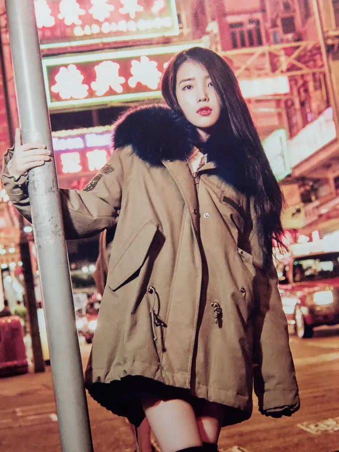 [Bintang] Bertubuh Petite, Airport Fashion IU Dulu dan Sekarang Selalu Terlihat Attractive