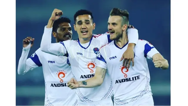 Rene Mihelic Resmi Bergabung Ke Persib