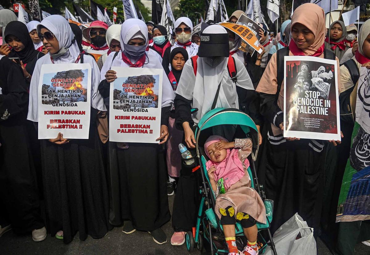 Aksi Bela Palestina Surabaya