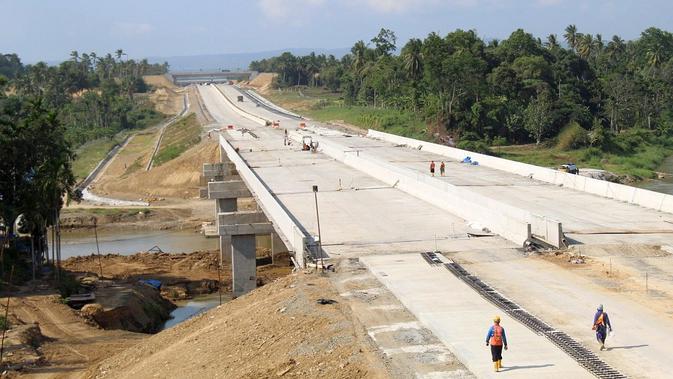 PT Hutama Karya (Persero) terus mengebut proyek Jalan Tol Trans Sumatera ruas Sigli-Banda Aceh (Sibanceh). (Dok Hutama Karya)