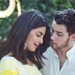 Priyanka Chopra dan Nick Jonas bertunangan. [foto: instagram.com/nickjonas]