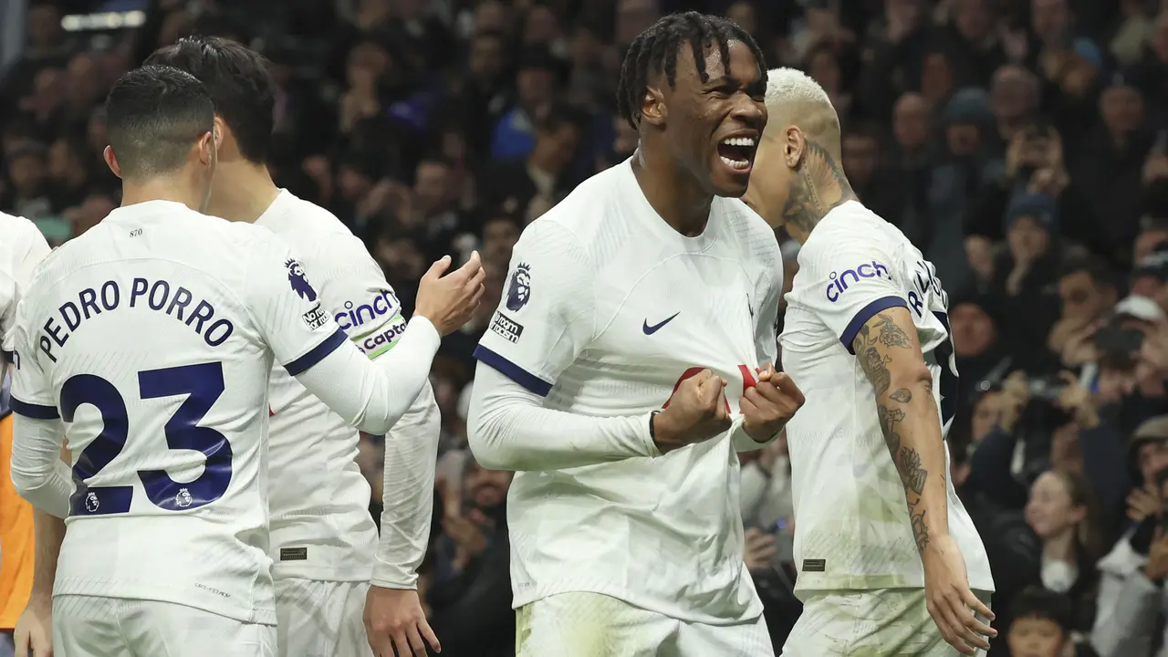 Foto: Licinnya Son Heung-min Bikin Pertahanan Newcastle Kelabakan, Tottenham Pesta Gol di Liga Inggris
