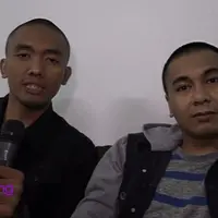 Raditya Dika merupakan seorang penulis, pelawak, Aktor, pemeran, model dan sutradara asal Indonesia. Ia mengaku sangat dekat dengan Uus Stand Up Comedy Academy, karena Uus selalu dilibatkan dalam projectnya.