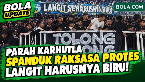 Parah Karhutla Indonesia, Bobotoh Persib Bentang Spanduk Protes Raksasa: Langit Seharusnya Biru!