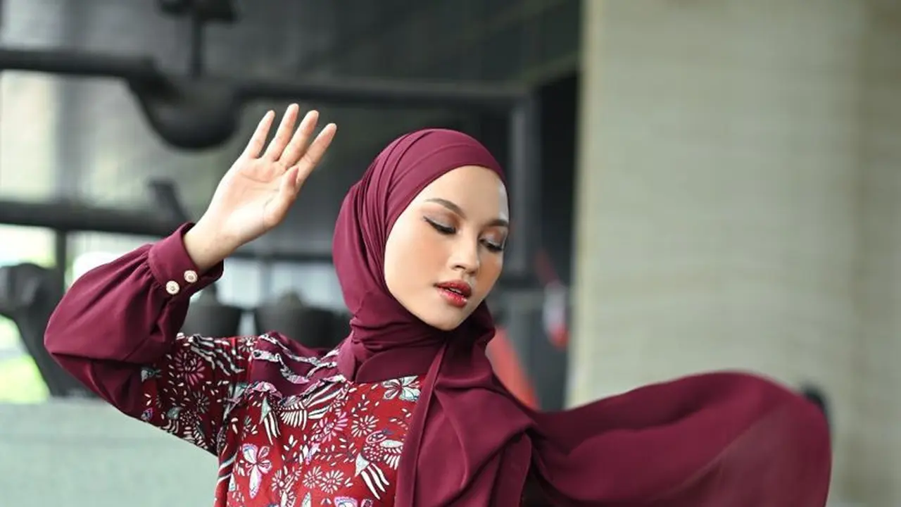 Mayra Indonesia mempersembahkan 11 Gamis Batik di Hari Batik Nasional/dok.  Mayra Indonesia
