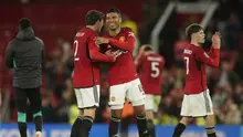 Gelandang Manchester United (MU), Casemiro, merayakan gol yang dicetaknya ke gawang Crystal Palace dalam laga putaran ketiga Carabao Cup 2023/2024 di Old Trafford, Rabu (27/9/2023) dini hari WIB. MU menang 3-0 dalam laga ini. (AP Photo/Dave Thompson)