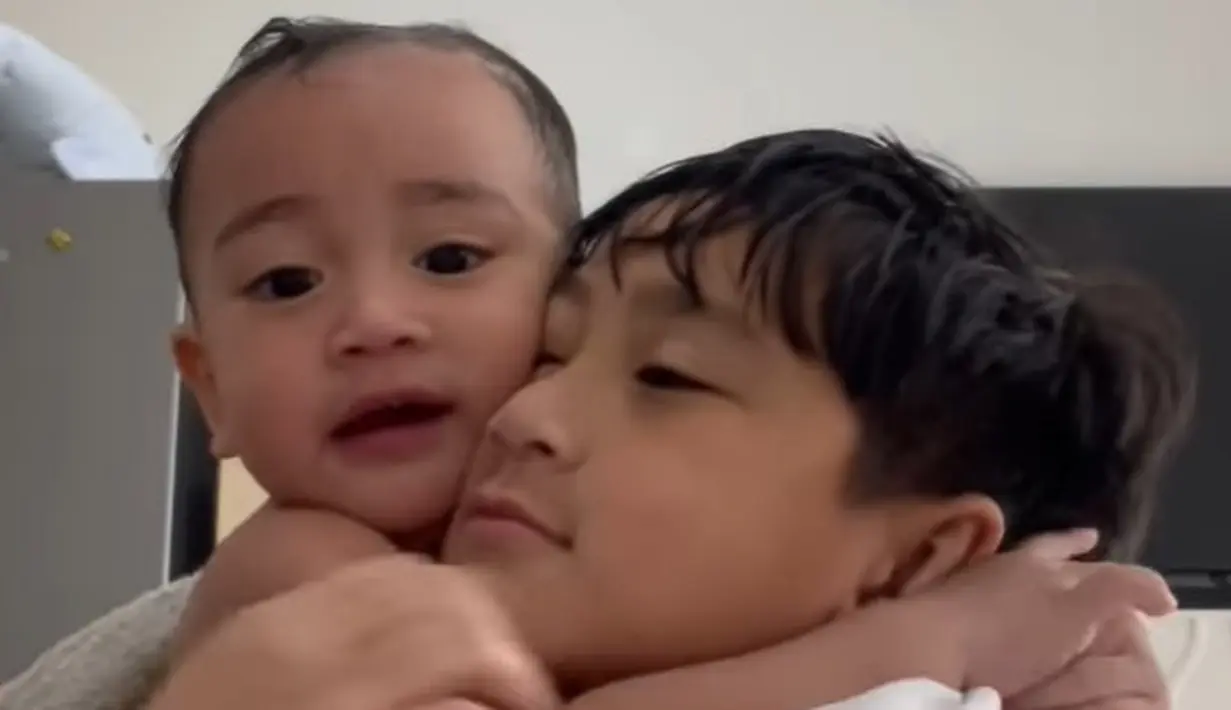<p>Rafathar dan Rayyanza [Instagram/raffinagita1717]</p>