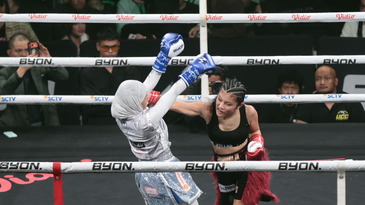 Sengitnya Duel Fighter di Byon Combat Showbiz 8