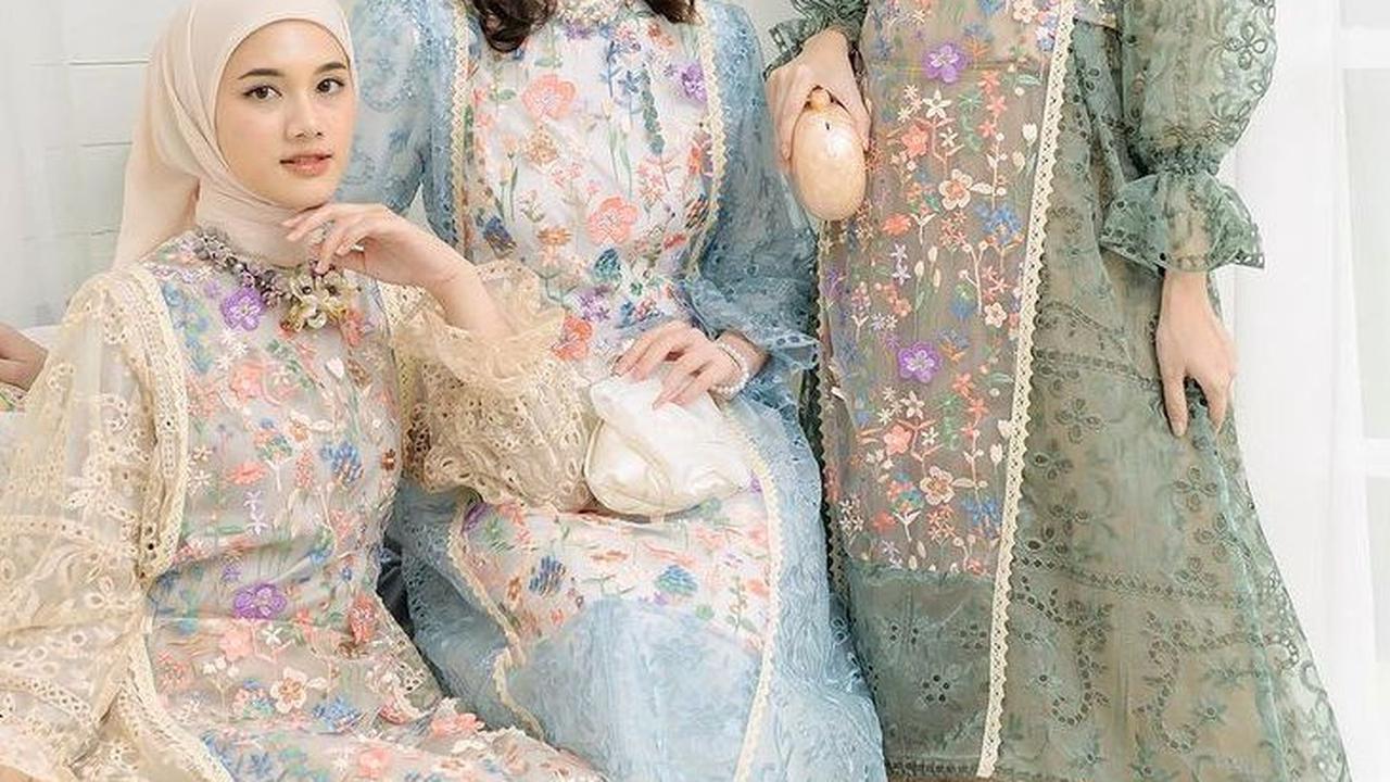<b>Dress dengan Bordir&nbsp;</b>
