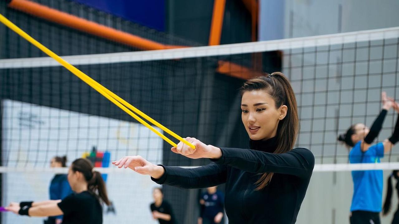 7 Potret Sabina Altynbekova Pemain Voli dari Kazakhstan yang Gabung Yogya Falcons dan Siap Ramaikan Proliga 2025