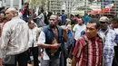 Warga Mamberamo Raya yang mendukung pasangan Dorinus Dasinapa-Yakobus Britai menolak putusan MK di depan Mahkamah Konstitusi, Jakarta, (22/2). MK memutuskan untuk dilakukan pemilihan suara ulang di kabupaten Mamberamo Raya. (Liputan6.com/Faizal Fanani)