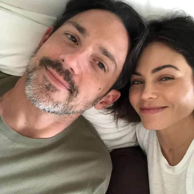 Momen kemesraan Jenna Dewan dan Steve Kazee selama berpacaran hingga akhirnya bertunangan pada Selasa (18/02/2020).
