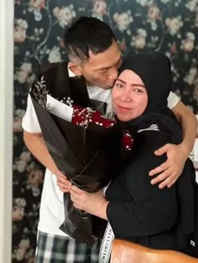 Melly Goeslaw dan Anto Hoed (Instagram/melly_goeslaw)