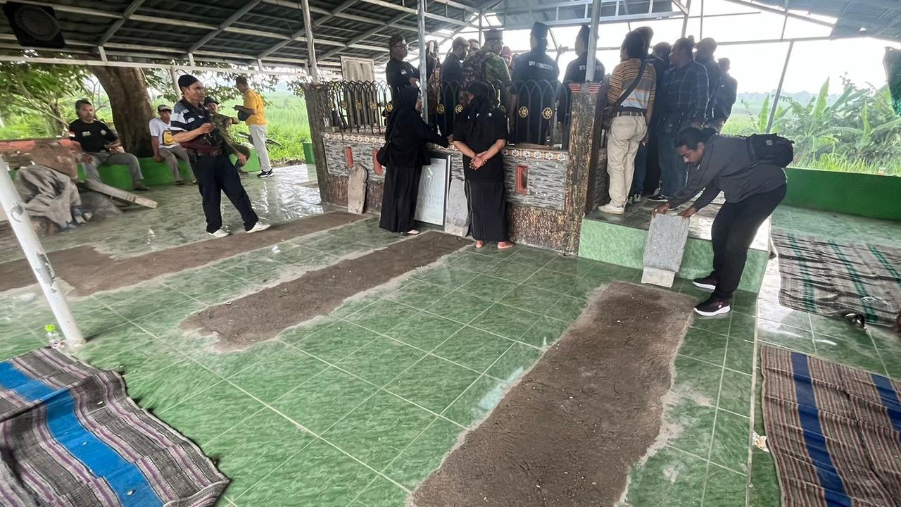 Kronologi Pembongkaran 13 Makam Keramat Palsu di Mojokerto