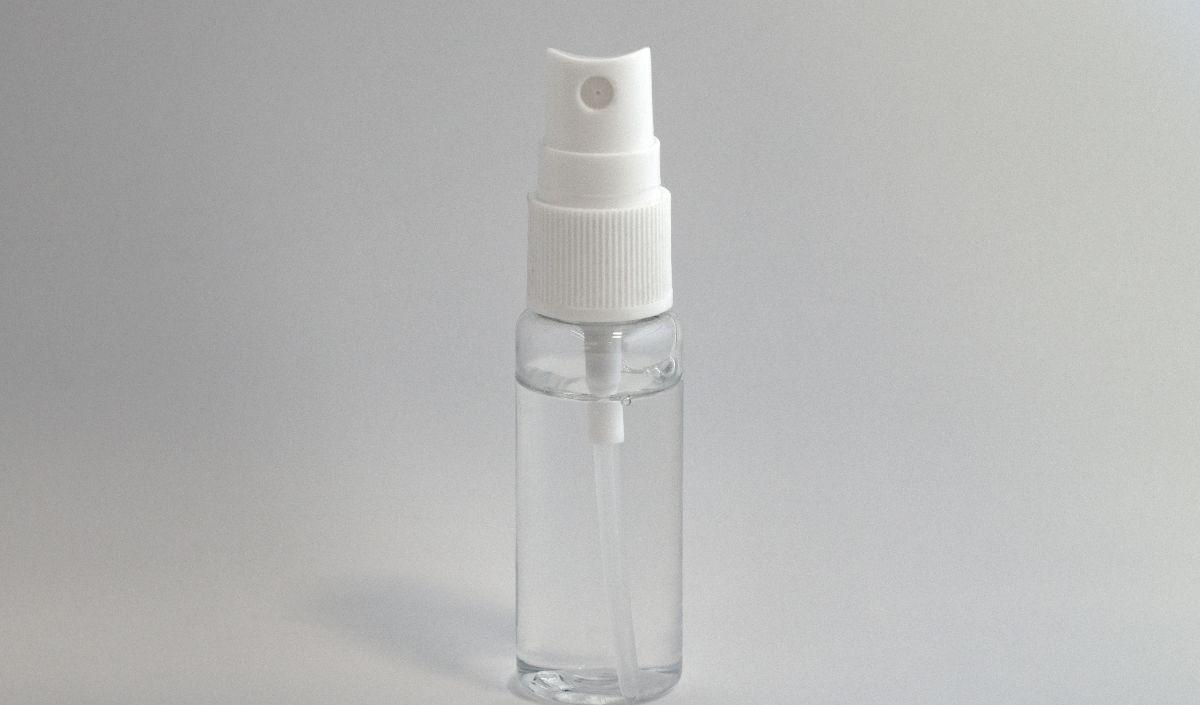 <b>3. Masukkan Cairan ke Botol Semprot</b>