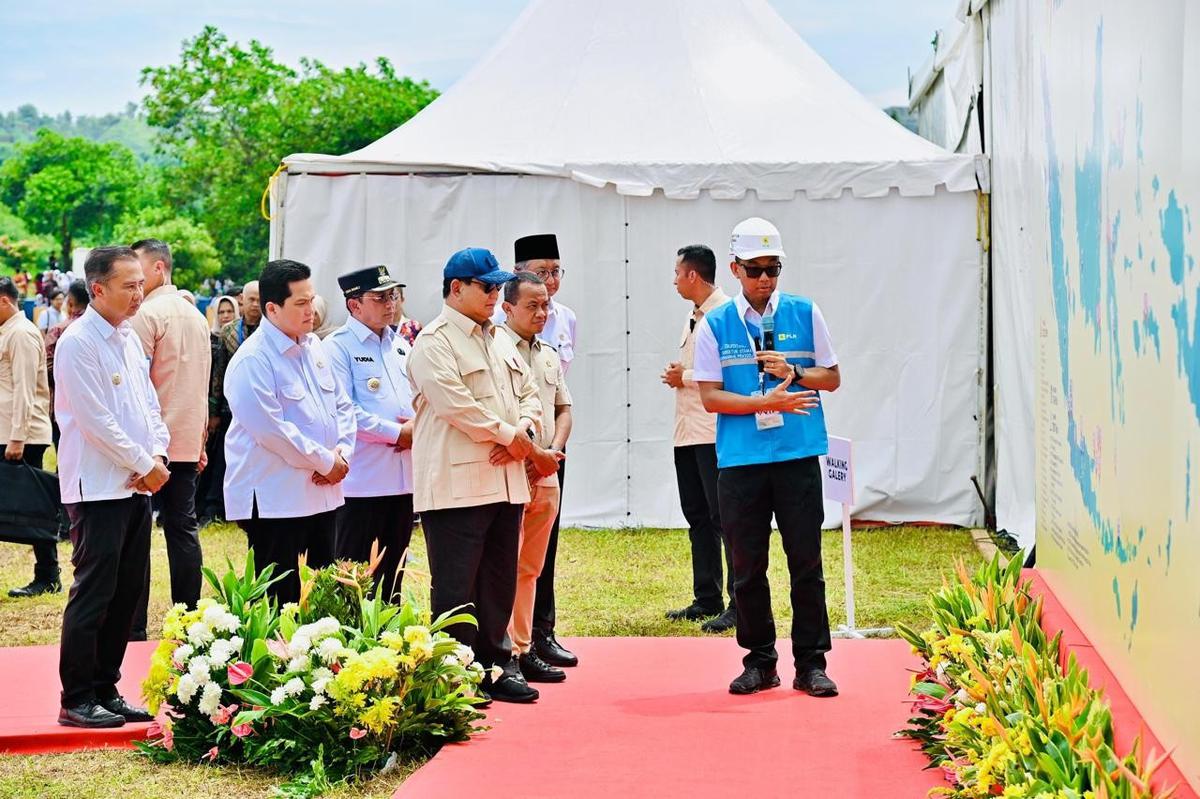 Menteri ESDM Bahlil Lahadalia saat mendampingi Presiden Prabowo