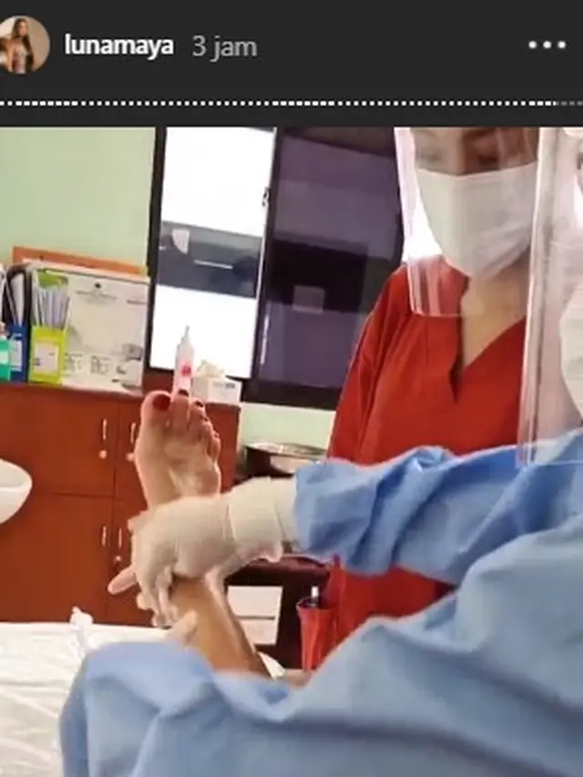 Alami Patah Tulang Metatarsal, Ini 6 Potret Kondisi Terbaru Luna Maya