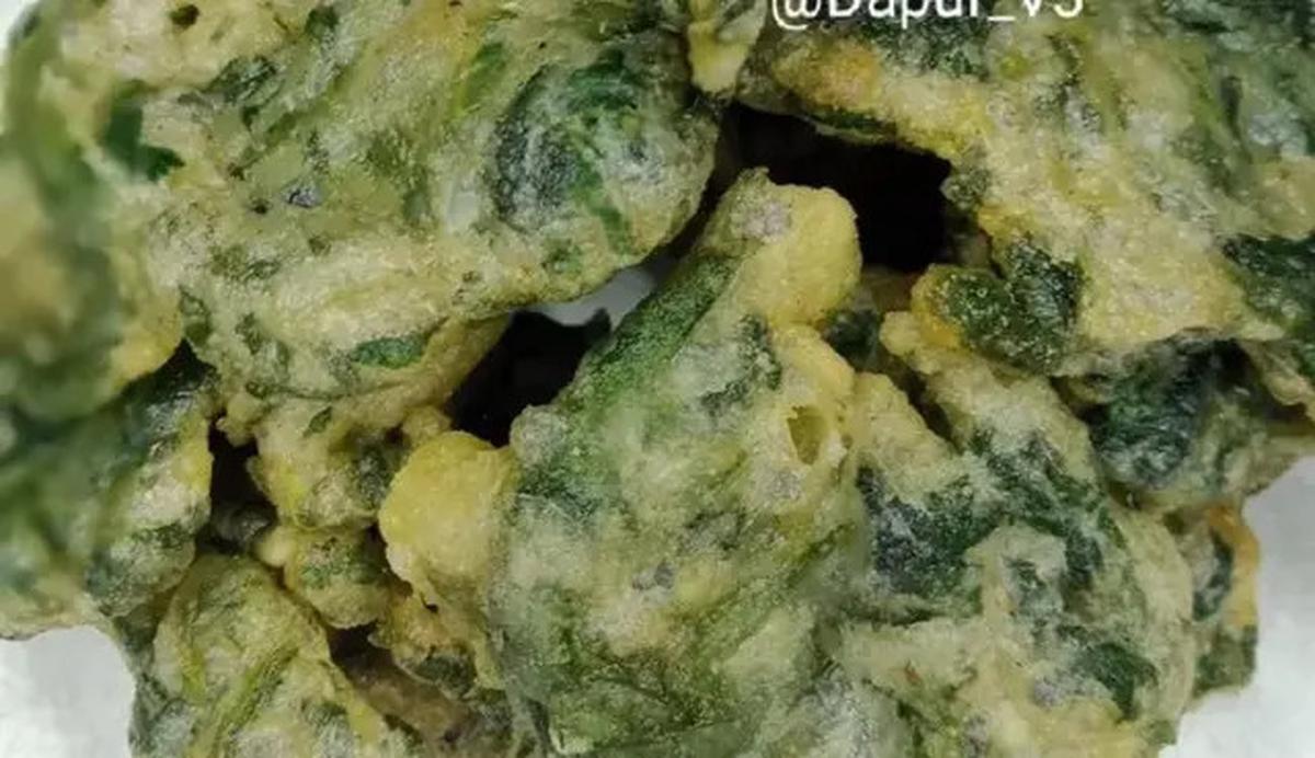 Cara Mudah Membuat Bakwan Bayam Renyah di Rumah