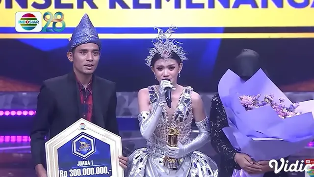 Sri Devi (Prabumulih) Juara Dangdut Academy 5